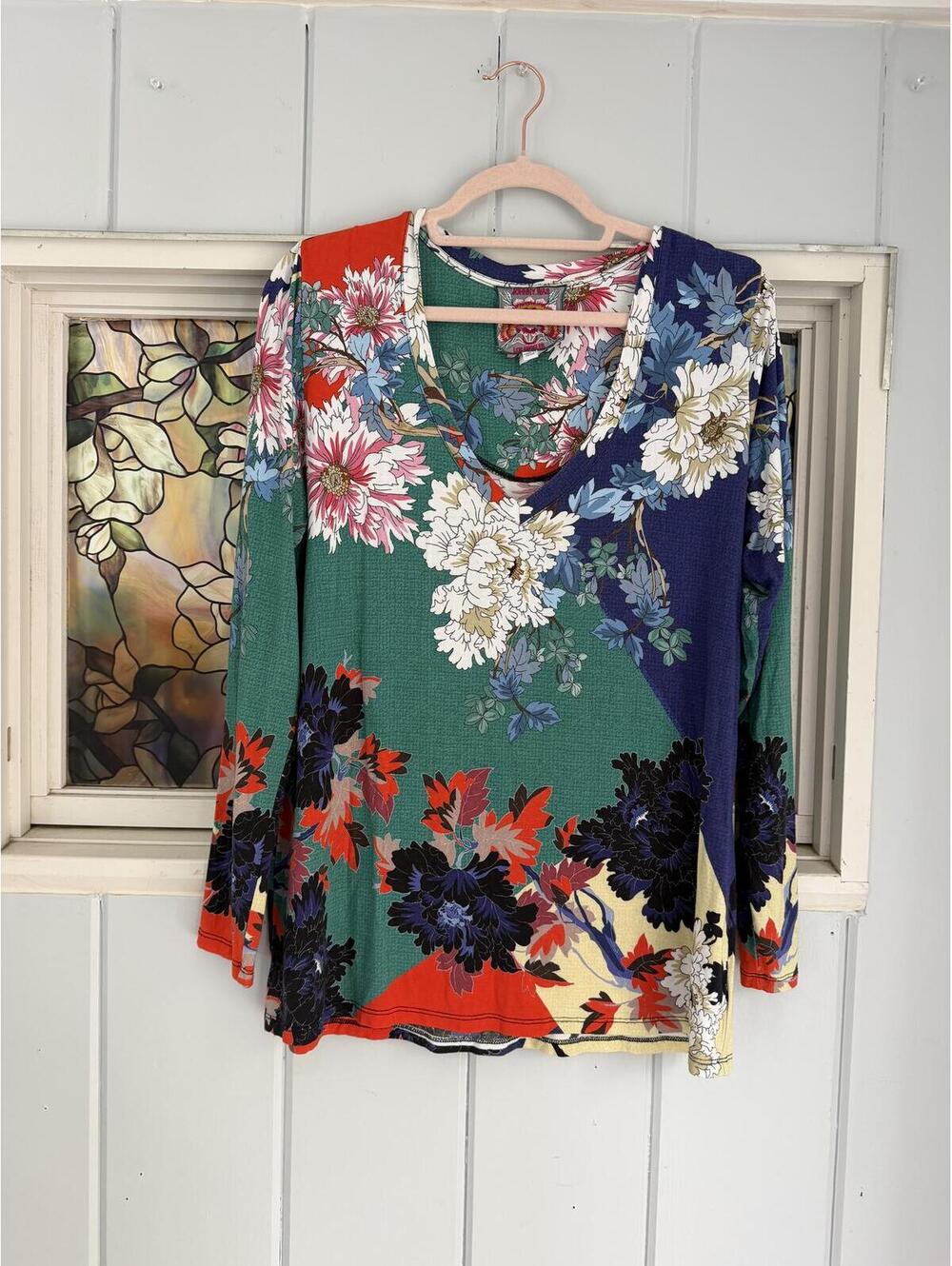 Johnny Was Long Sleeve Floral bamboo Print Top Large